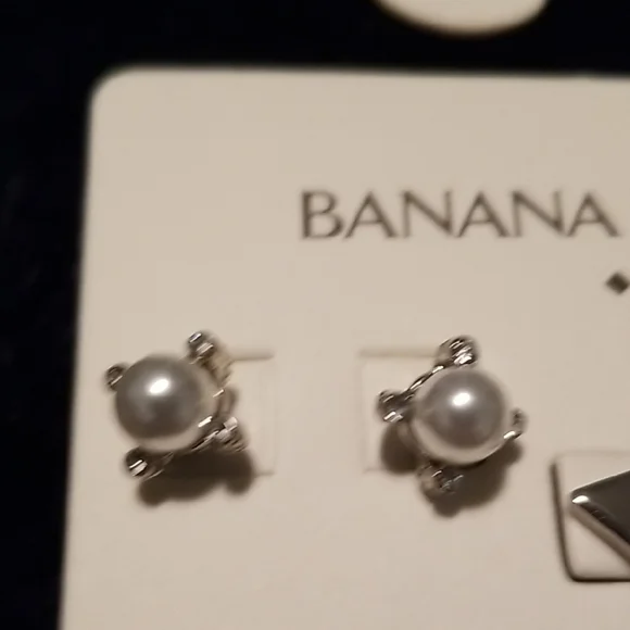 Banana Republic Silver and Pearl Earring Trio - Picture 3 of 5